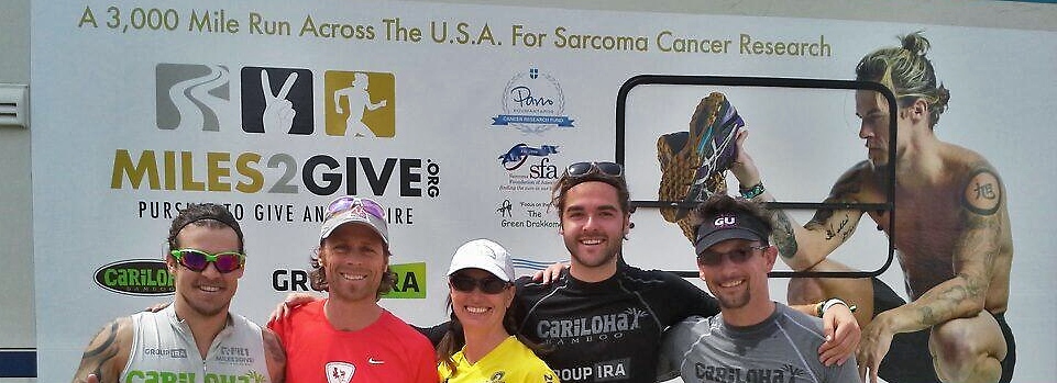 picture of lara robinson with group from Miles 2 Give Run for Sarcoma Cancer